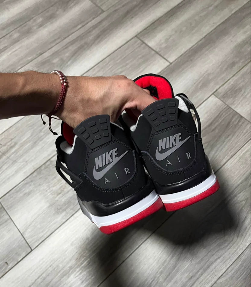 Retro 4 Bred