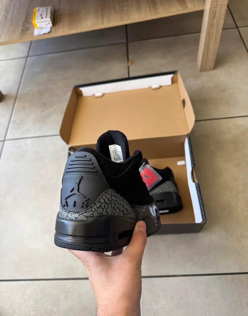 Retro 3 Black Cat