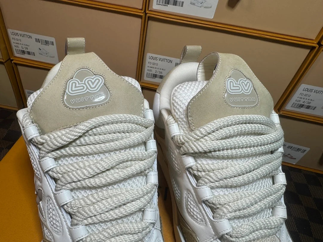 Louis Vuitton Skate Sneaker Beige Blanco