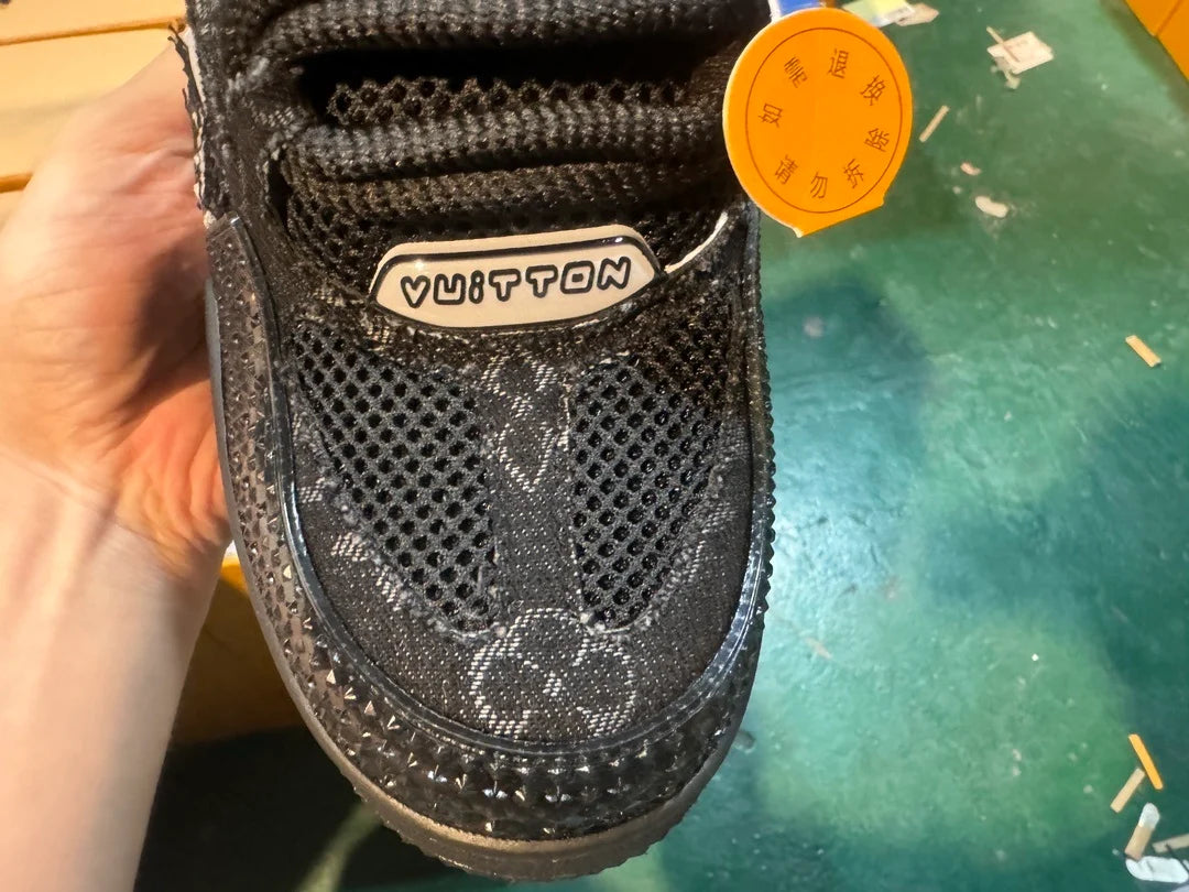 Louis Vuitton Skate Sneaker Swarovski Monogram Negro